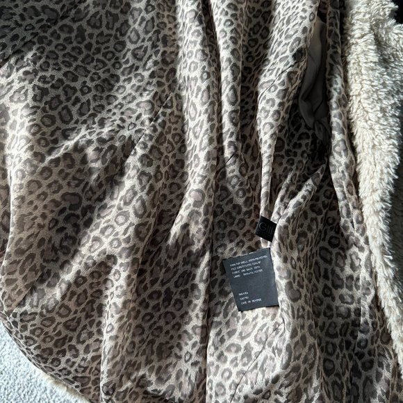 Sherpa Style Cream Colored Faux Fur Coat - Picture 13 of 13